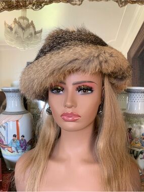 Vintage 70's? Boho Hippie Genuine Fur Hat (Coyote?)